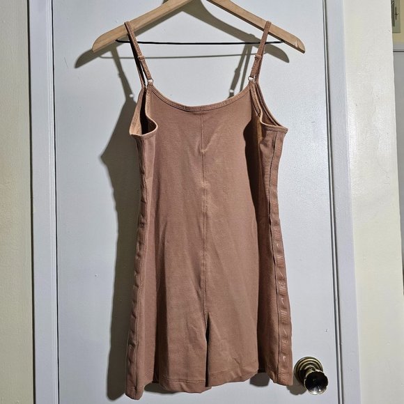 🏷️NWT Nike Sportswear Bodysuit In Desert Dust - Size Medium - Picture 8 of 15